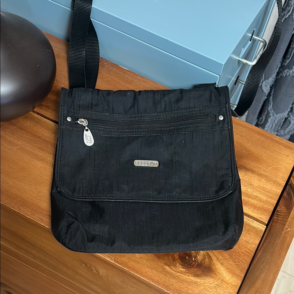 Baggallini black shoulder Bag with Sleek Design and Durable Fabric